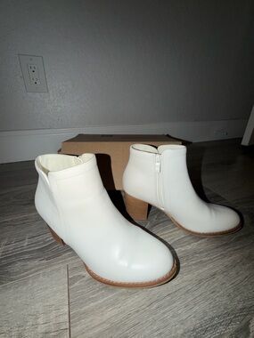 White Women's Ankle Booties with Block Heel